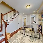 New! Renovated Townhome W/ Putting Green & Patio!