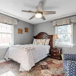 Lg Central Location Free Parking Fenced Yard Fire-Pit