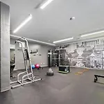 Landing At 2001 East - 2 Bedrooms In Downtown