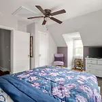Private House + Yard Central Location To All Rva