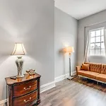 Downtown Richmond Retreat Near Financial District!
