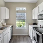 Landing At Vida East - 1 Bedroom In Church Hill