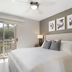 Landing At Vida East - 1 Bedroom In Church Hill