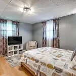 Lakefront Guest Suite Near Richmond