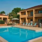 Courtyard By Marriott Richmond West