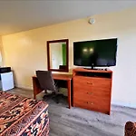 Cloverleaf Motel By Belvilla Richmond Near Turnpike