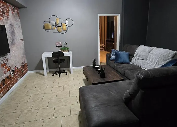 Cozy Condo In Shockoe Bottom With Bars And Restaurants At The Doorsteps