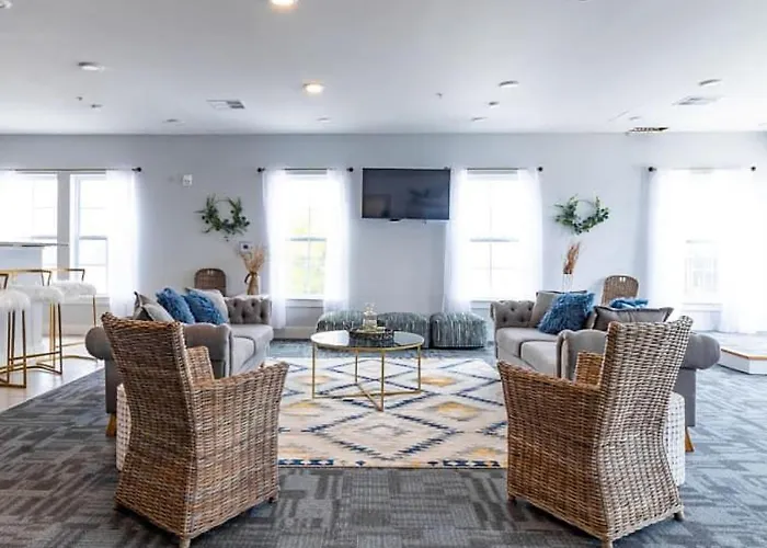 Landing At Vida East - 1 Bedroom In Church Hill