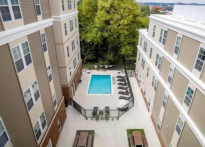 Landing At Vida East - 1 Bedroom In Church Hill