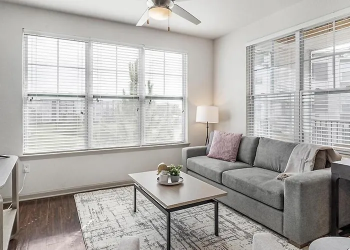 Landing At Vida East - 2 Bedrooms In Church Hill