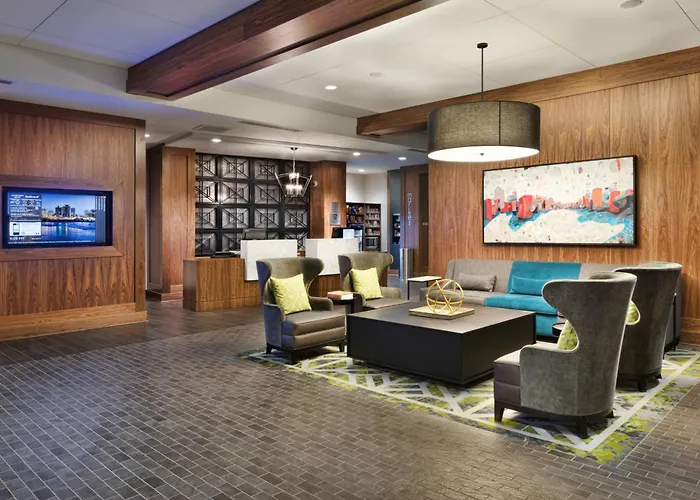Courtyard By Marriott Richmond Downtown