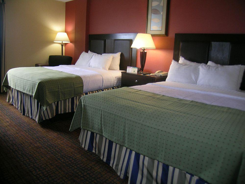 Express - Midtown By Ihg 3* Richmond
