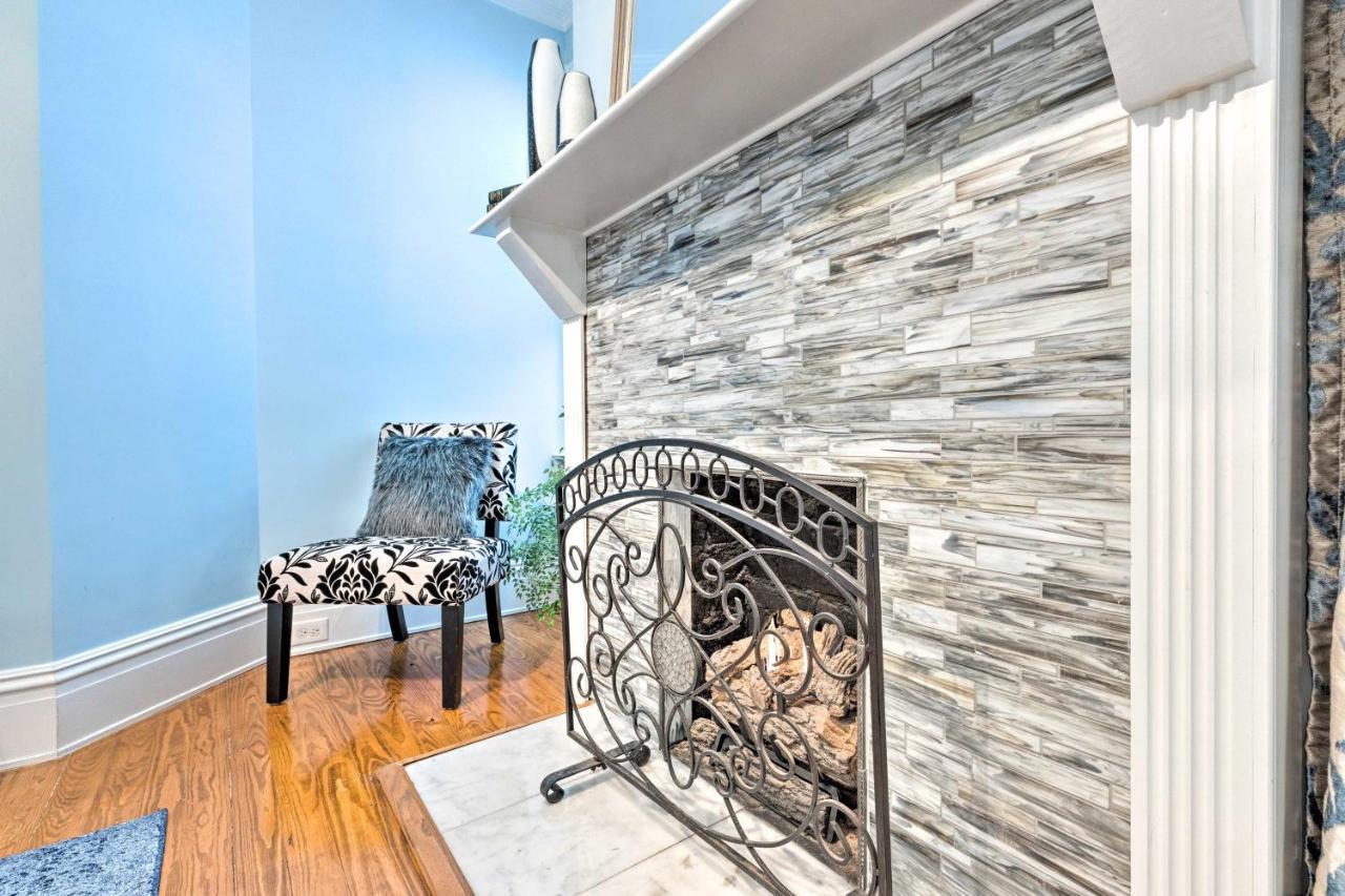 Chic With Private Deck And Patio!