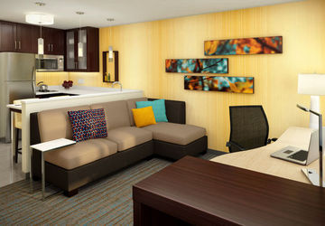 Hotel By Marriott Downtown