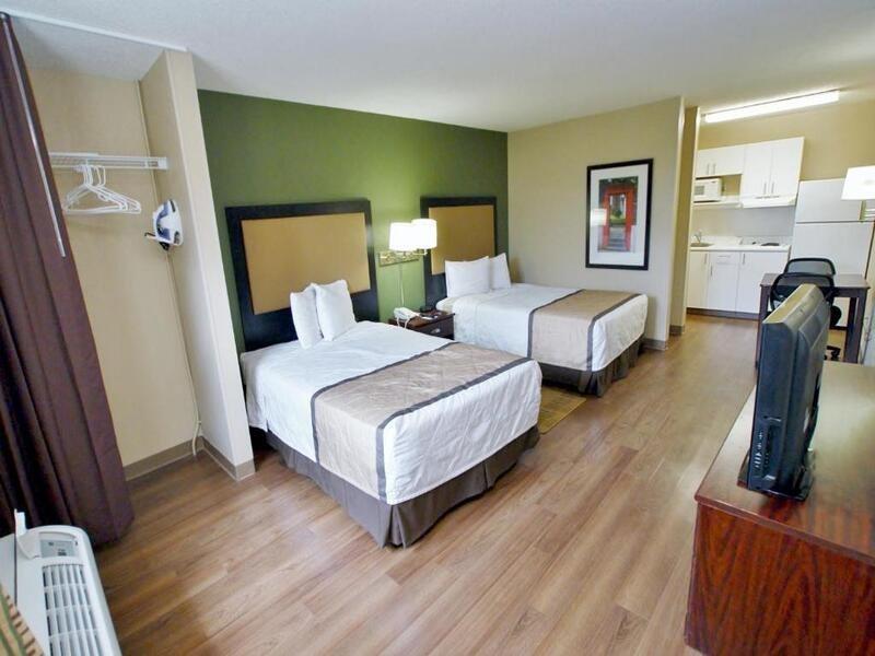 Extended America - - W Broad Street - Glenside - North 2* Richmond