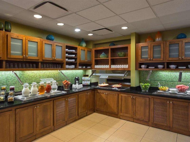Hyatt Place Airport 3*