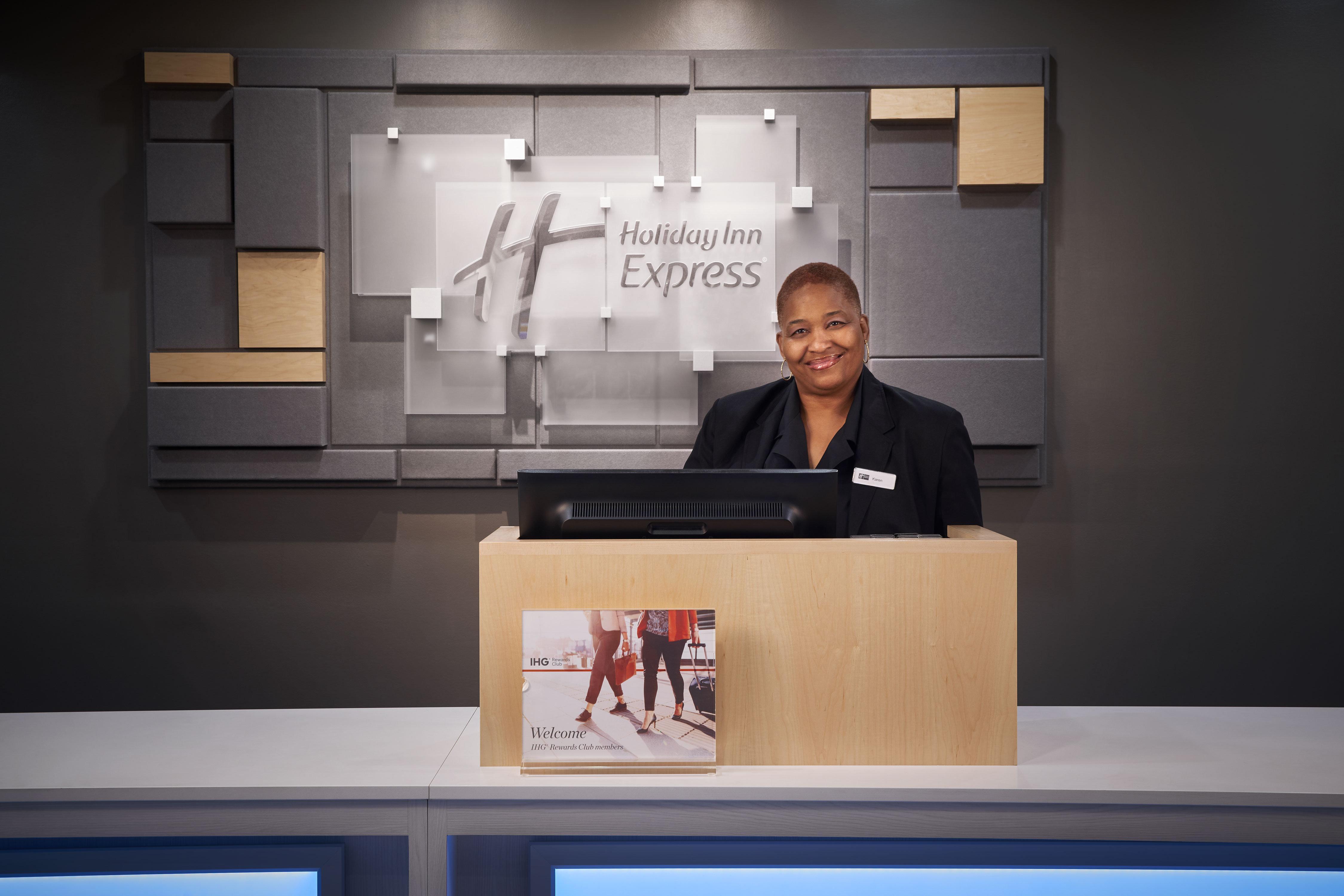 Hotel Express - Downtown By Ihg