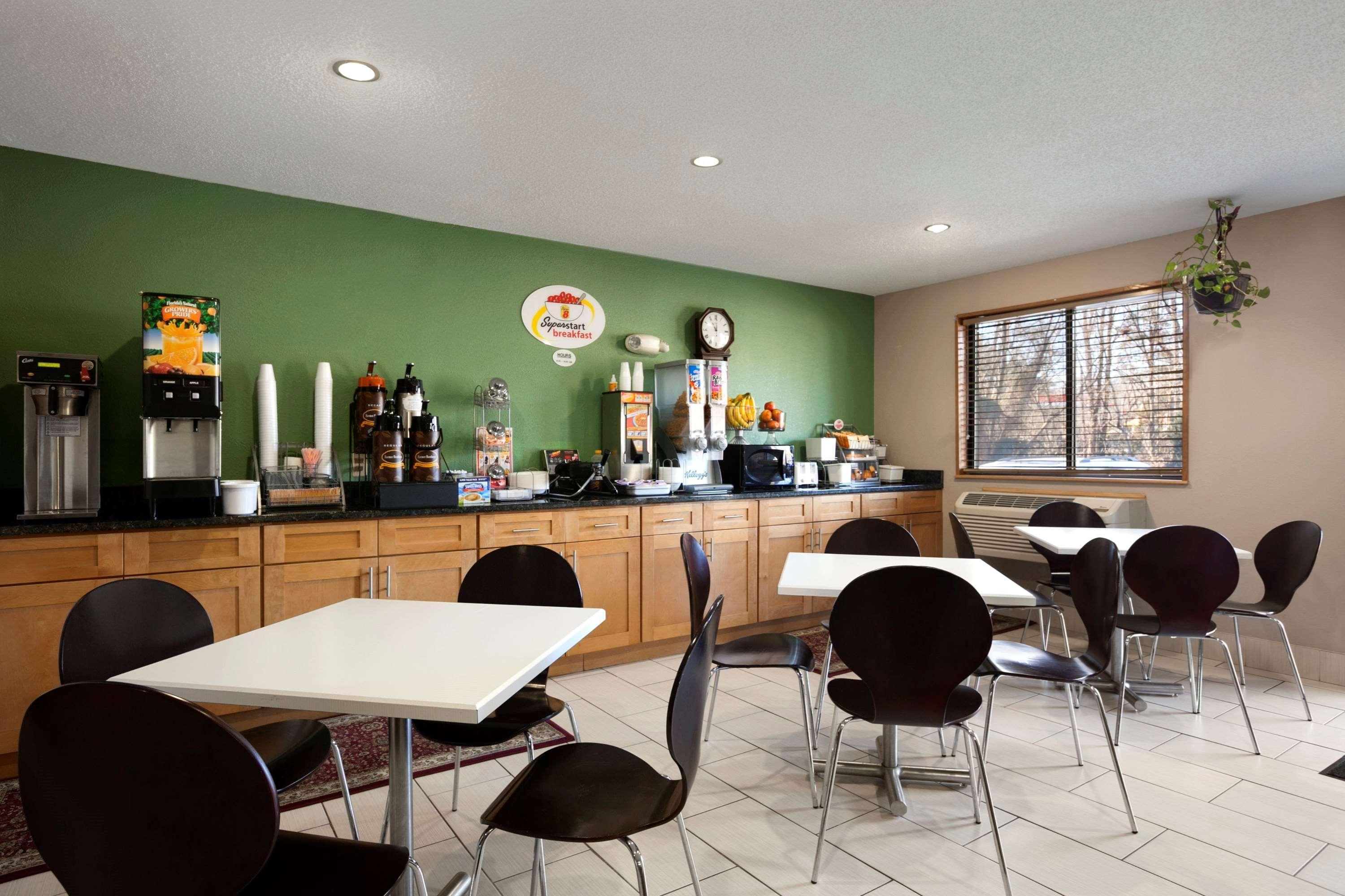 Super 8 By Wyndham Richmond/chamberlayne Rd Hotel 3*