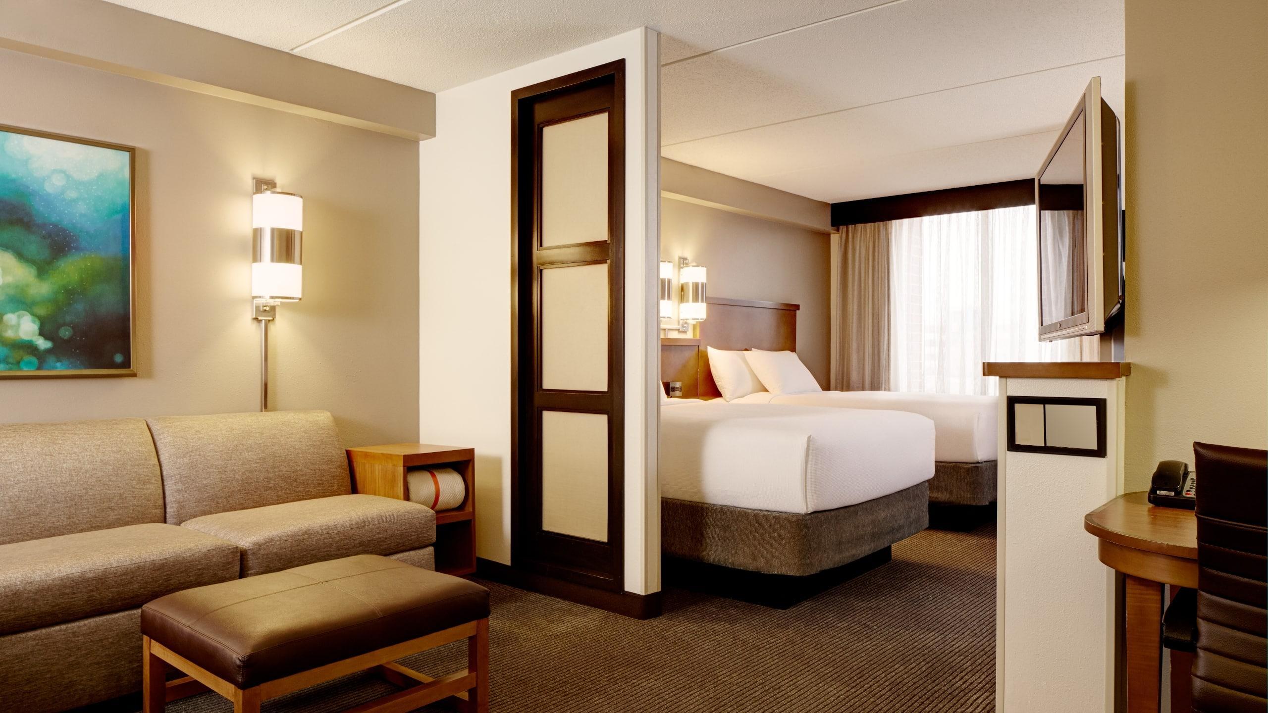 Hyatt Place Airport Hotel 3*