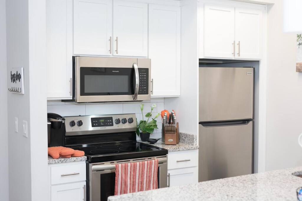 Museum District Apt Retreat W/bbq Patio And Pool * Richmond