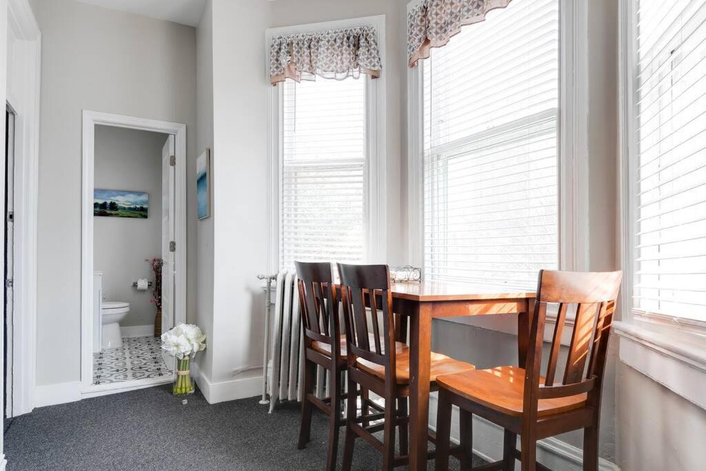 G5 King Bed Location Museums Free Parking Richmond