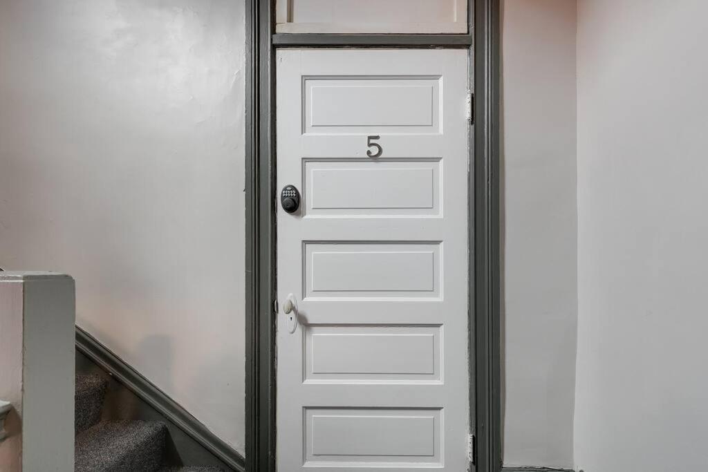 G5 King Bed Location Museums Free Parking Apartment Richmond