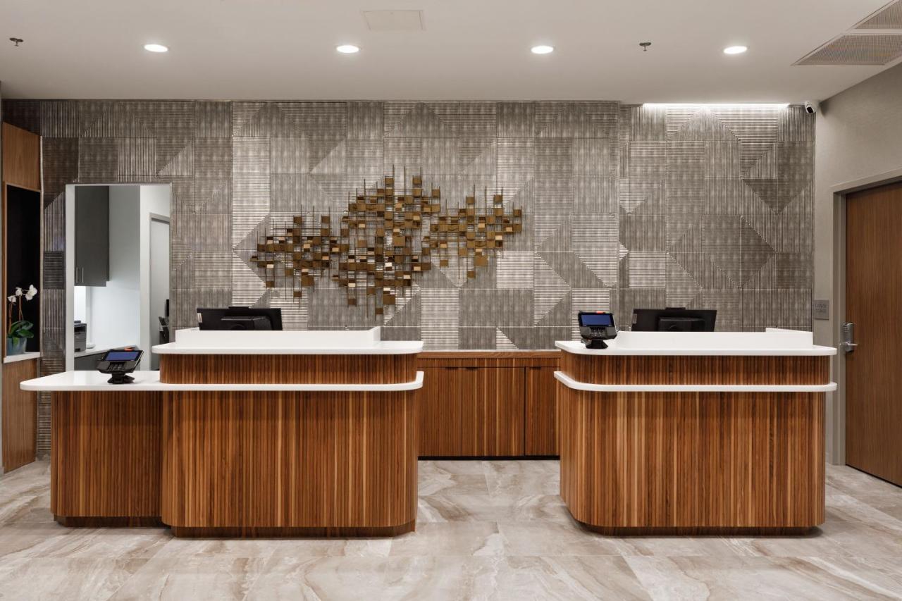 Courtyard By Marriott Scott's Addition Hotel 3*