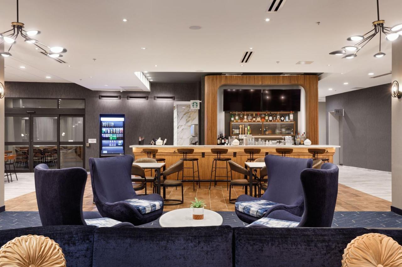Courtyard By Marriott Scott's Addition 3*