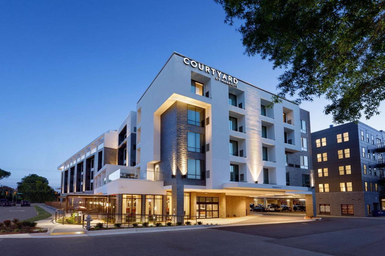 Courtyard By Marriott Scott's Addition