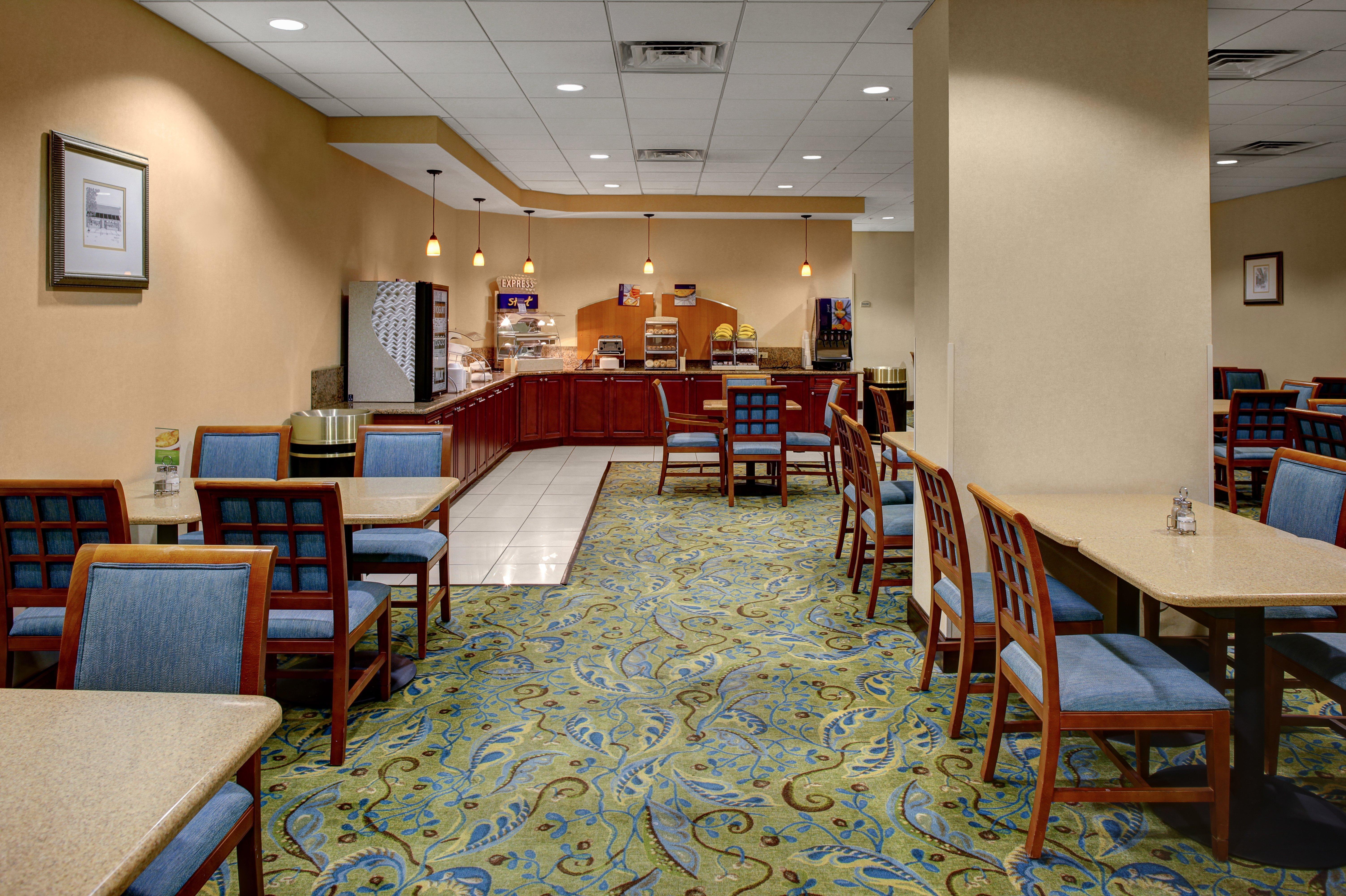 Express - Downtown By Ihg 2* Richmond