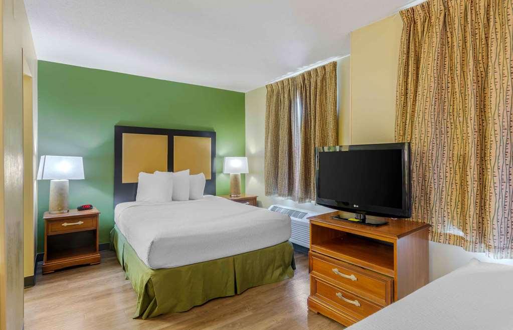 Extended America - - W Broad Street - Glenside - North Hotel 2*