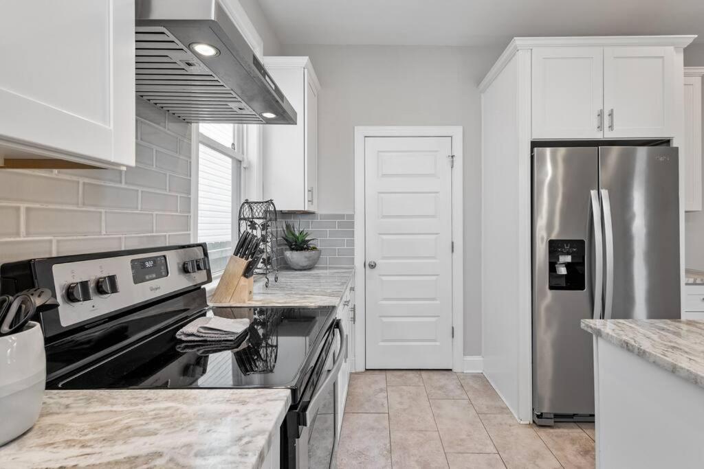 Spacious, Vibrant 'n Richmond, Va! Holiday home Richmond