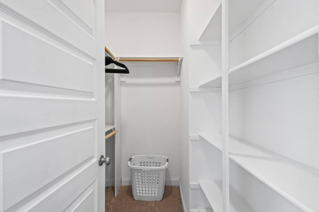 Spacious, Vibrant 'n Richmond, Va! Holiday home *