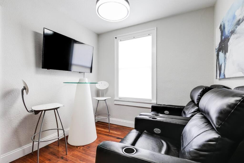 Charming, Happy 1-bed Oasis: Rva Retreat Awaits! Apartment *