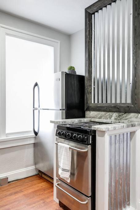 Charming, Happy 1-bed Oasis: Rva Retreat Awaits! *