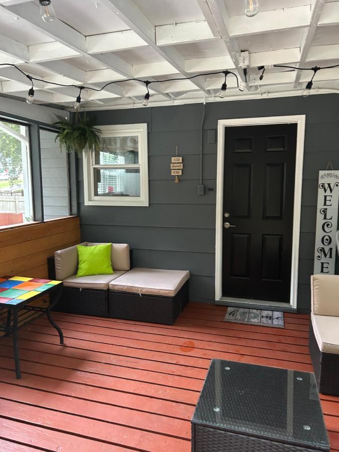 Serene Retreat! 420 Friendly In Designated Area, 3 Minutes To Downtown Villa *