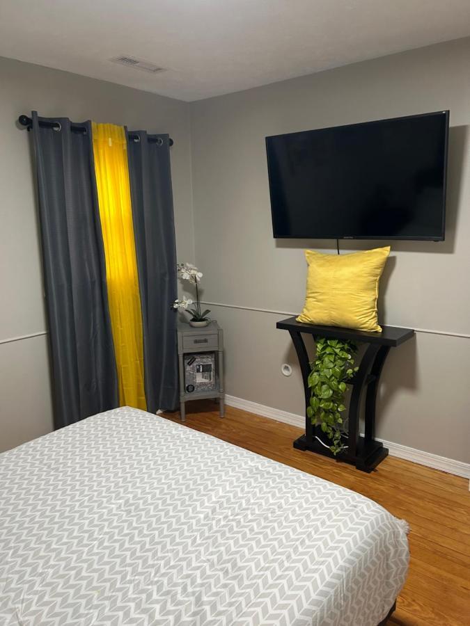 Serene Retreat! 420 Friendly In Designated Area, 3 Minutes To Downtown Villa *