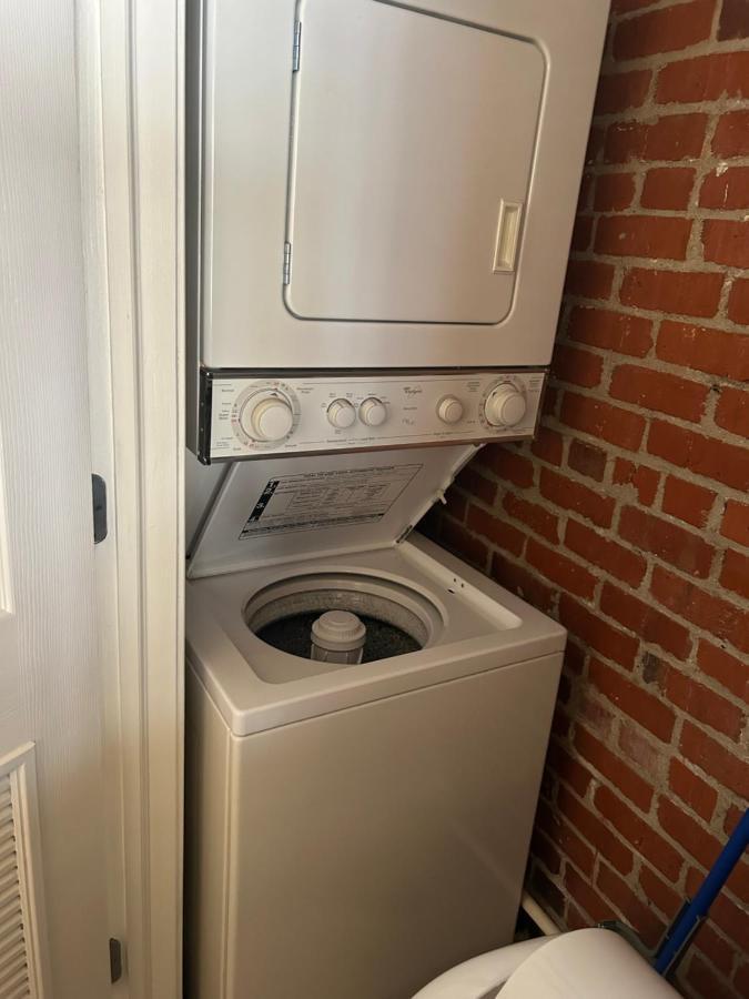 Stylish And Convenient Downtown Apartment