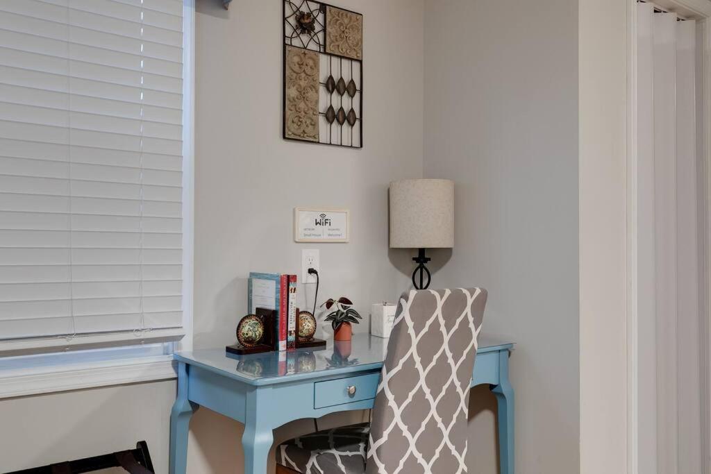 Grand Carytown 5br Fan Fully Fenced