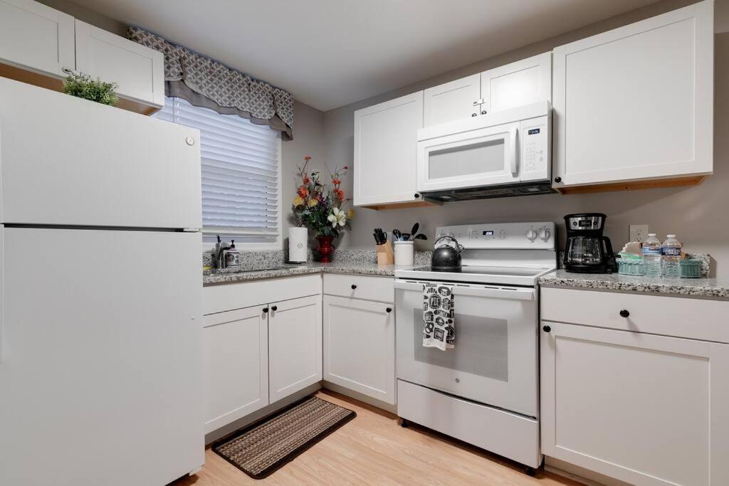 Grand Carytown 5br Fan Fully Fenced Holiday home