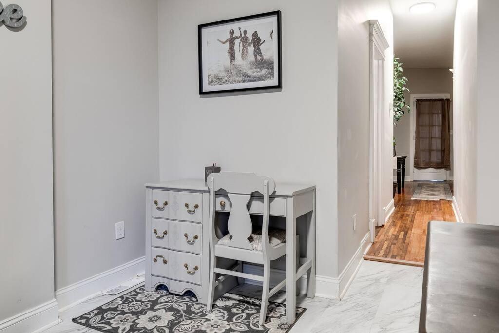 Grand Carytown 5br Fan Fully Fenced Holiday home Richmond