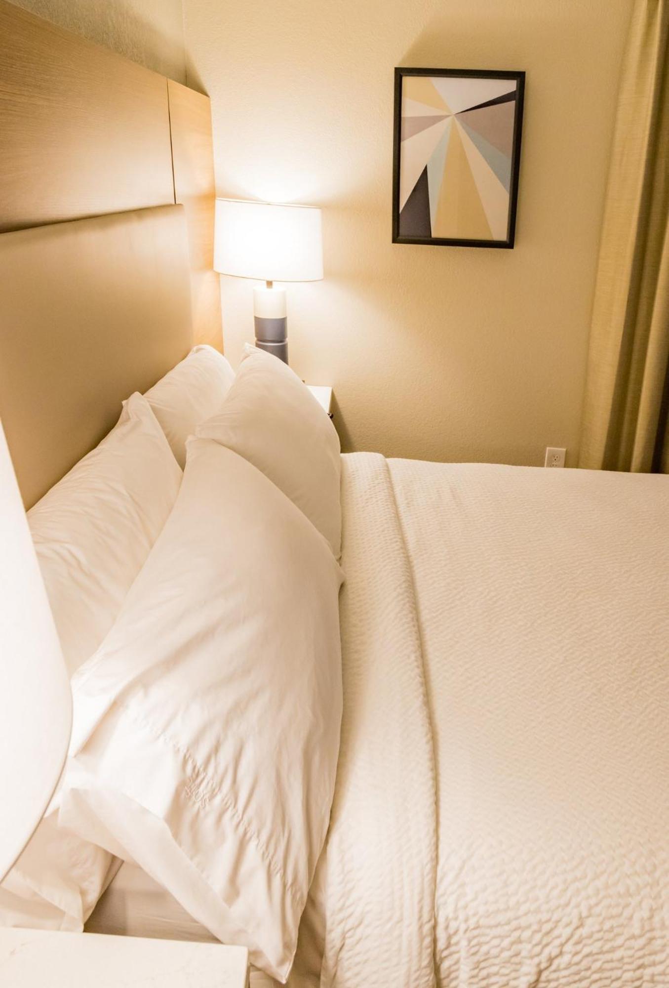 Hotel Candlewood - South By Ihg 2*