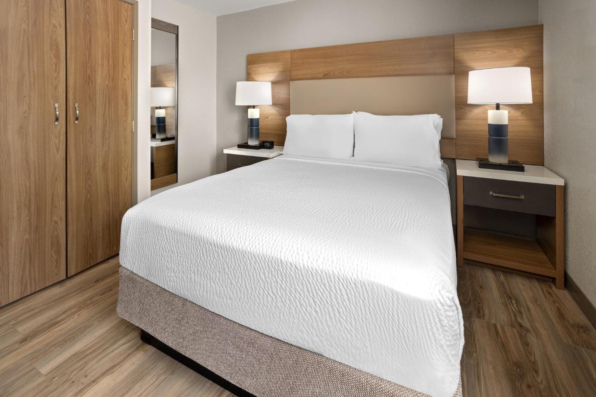 Candlewood - South By Ihg 2*