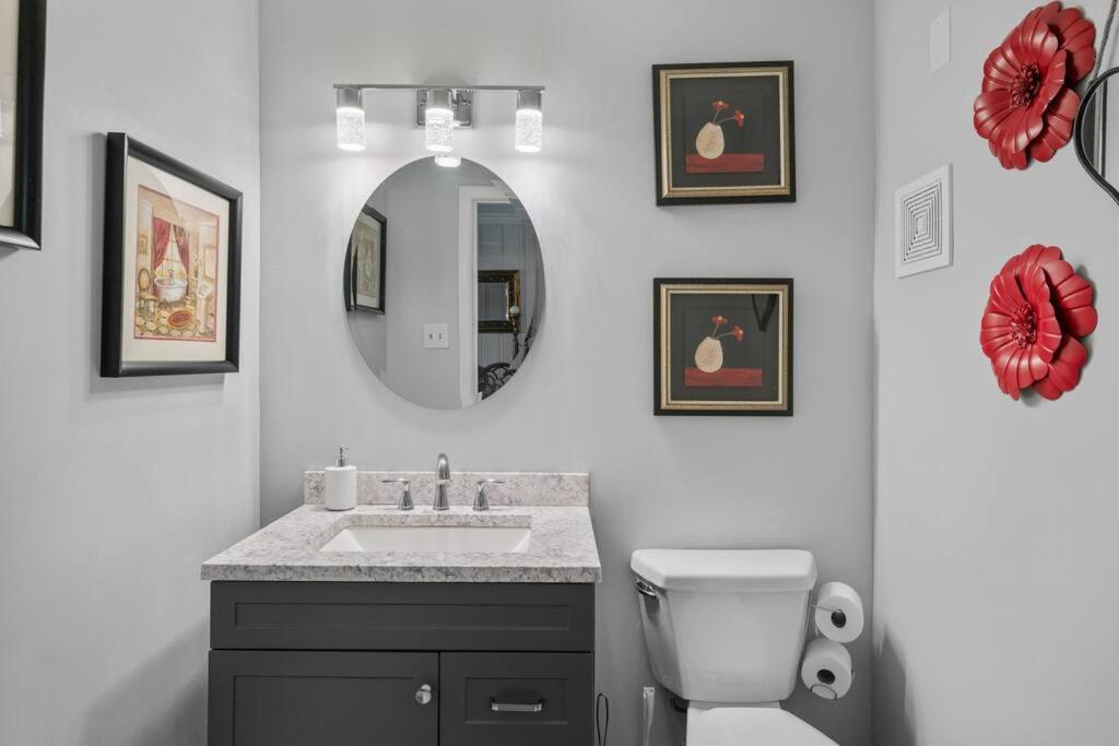 Stylish Haven 11 Minutes From The Airport Holiday home