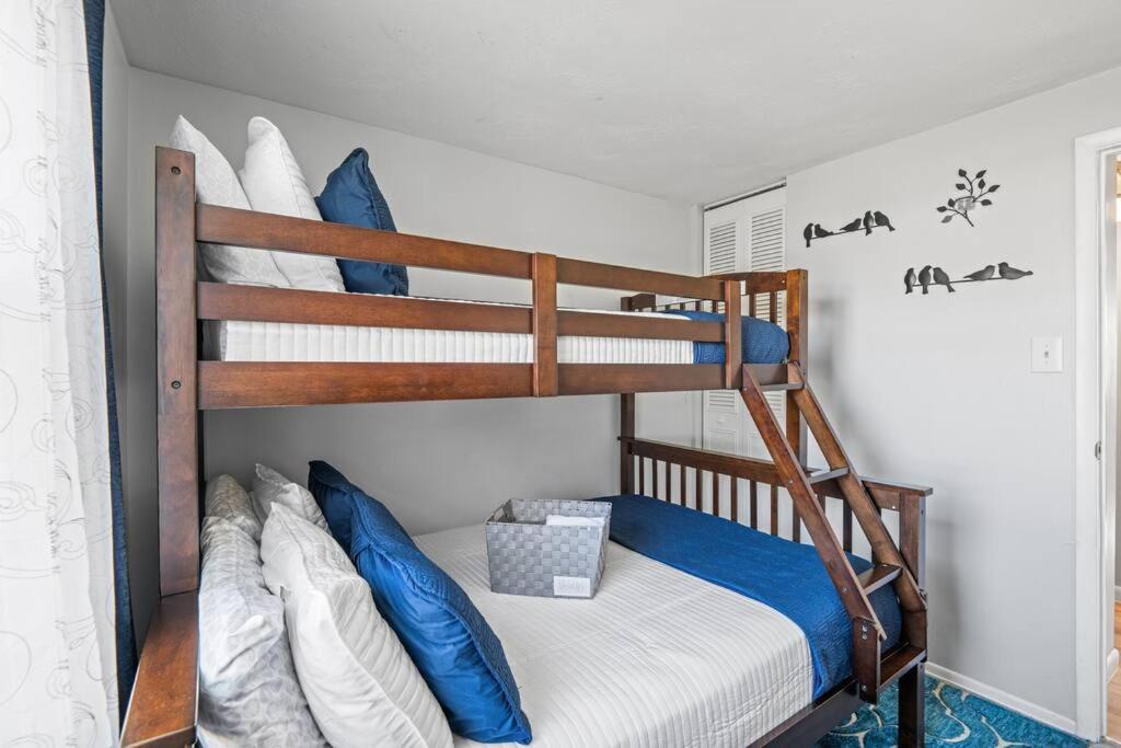 Stylish Haven 11 Minutes From The Airport Holiday home Richmond