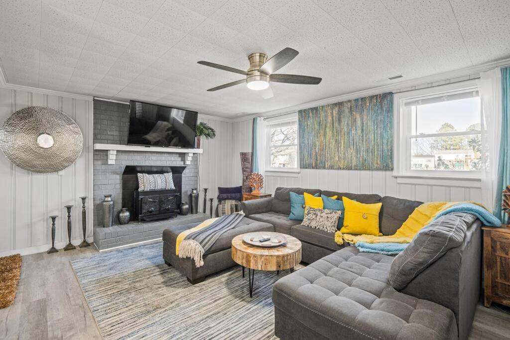 Stylish Haven 11 Minutes From The Airport *