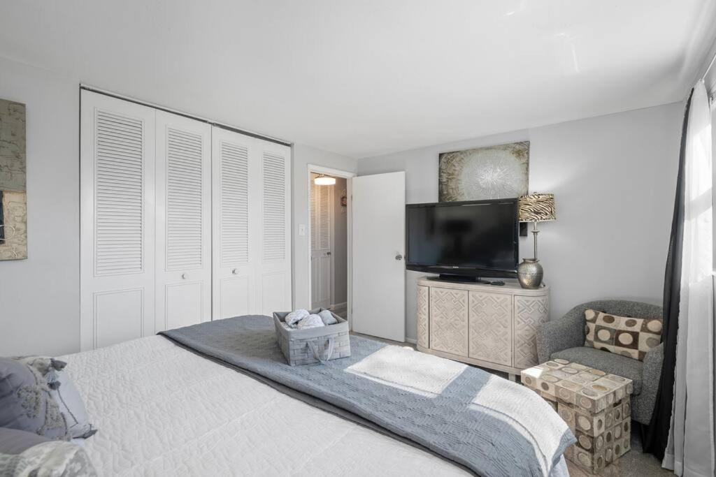 Stylish Haven 11 Minutes From The Airport * Richmond