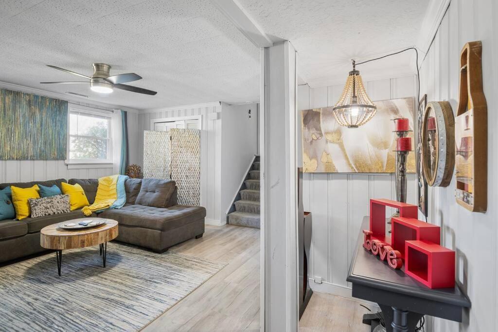 Stylish Haven 11 Minutes From The Airport Holiday home Richmond