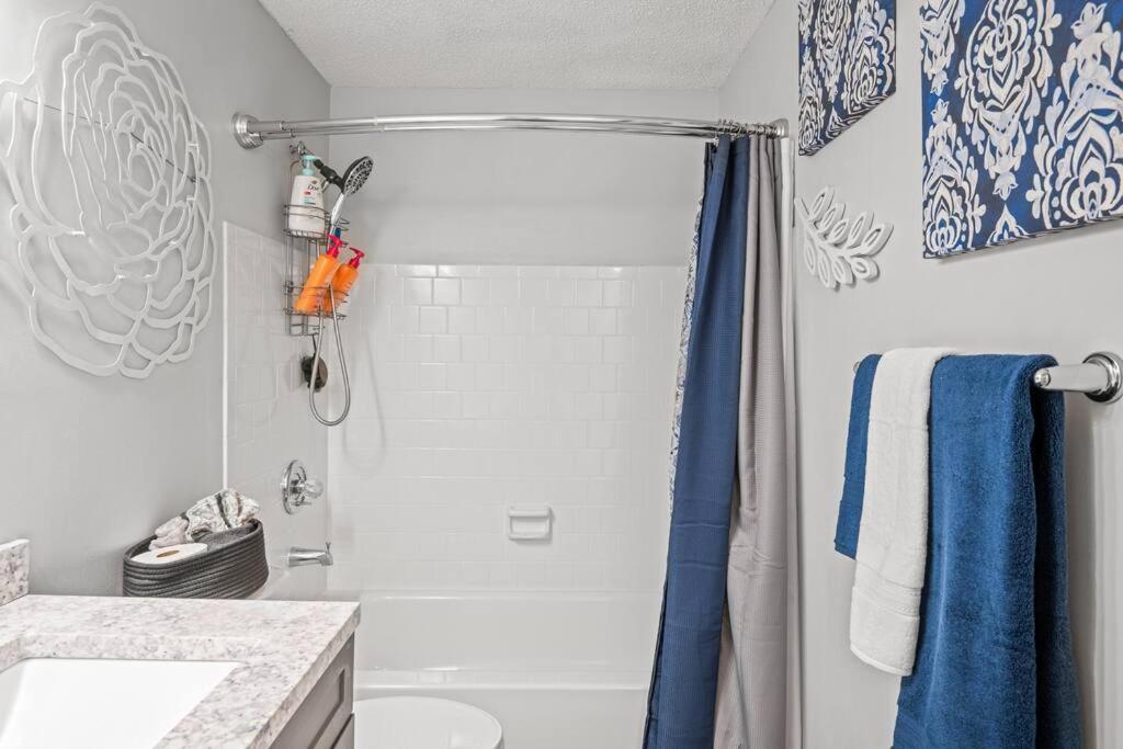 Stylish Haven 11 Minutes From The Airport Richmond