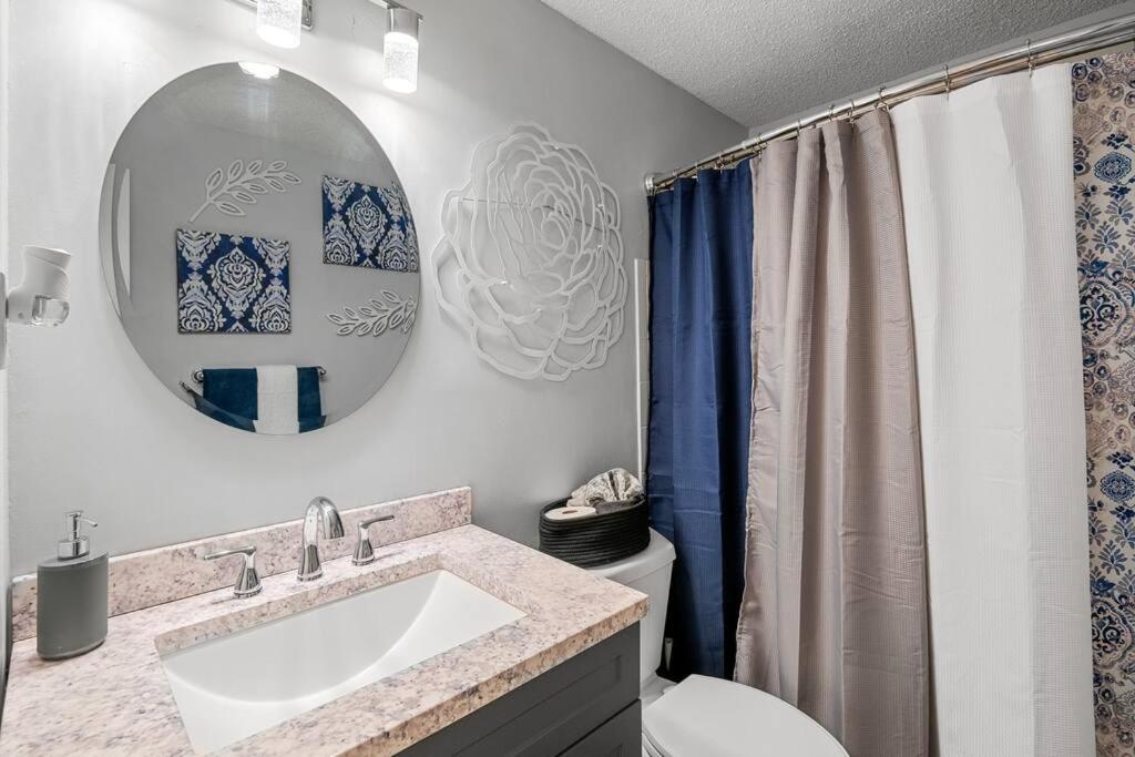 Stylish Haven 11 Minutes From The Airport Holiday home